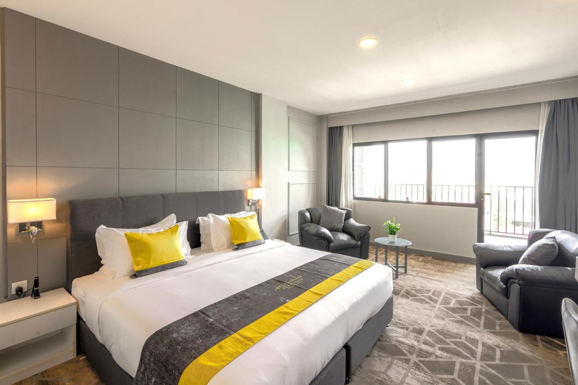 Manhattan Business Hotel, Мале Екстер'єр фото