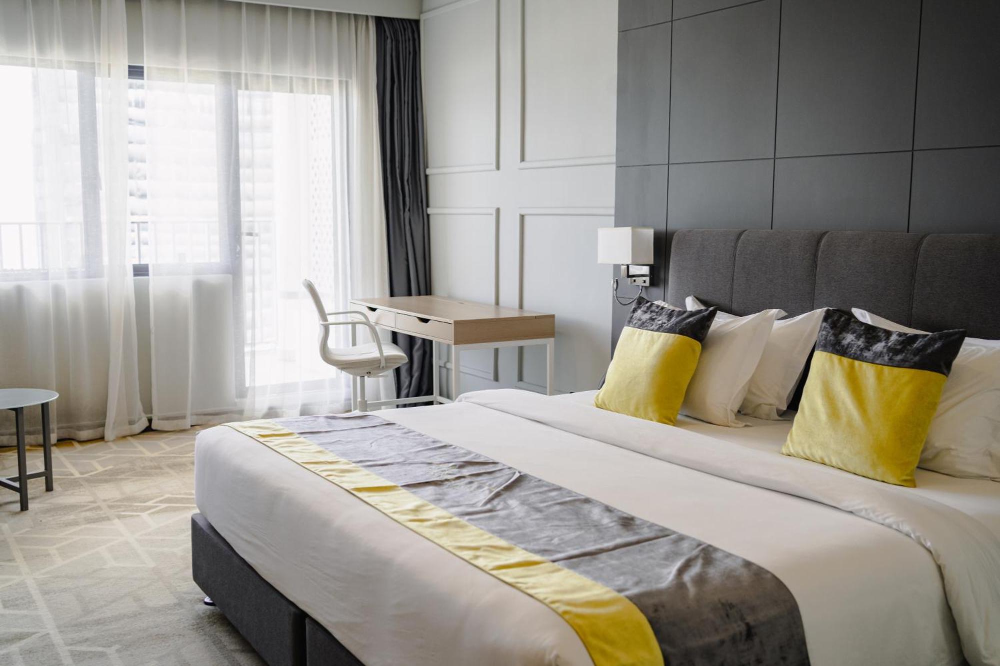Manhattan Business Hotel, Мале Екстер'єр фото