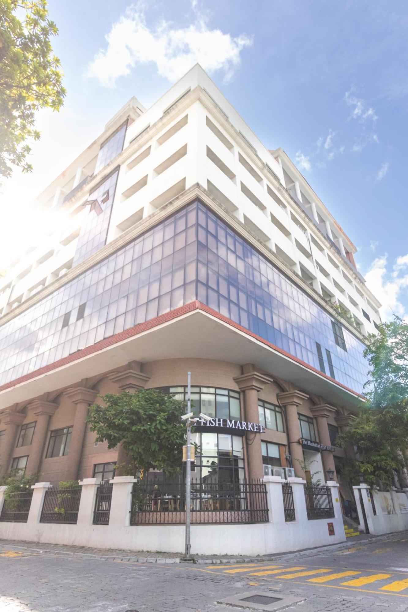 Manhattan Business Hotel, Мале Екстер'єр фото